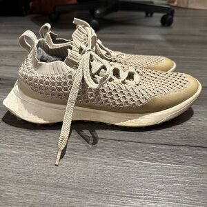 TOMO x RGC golf shoe